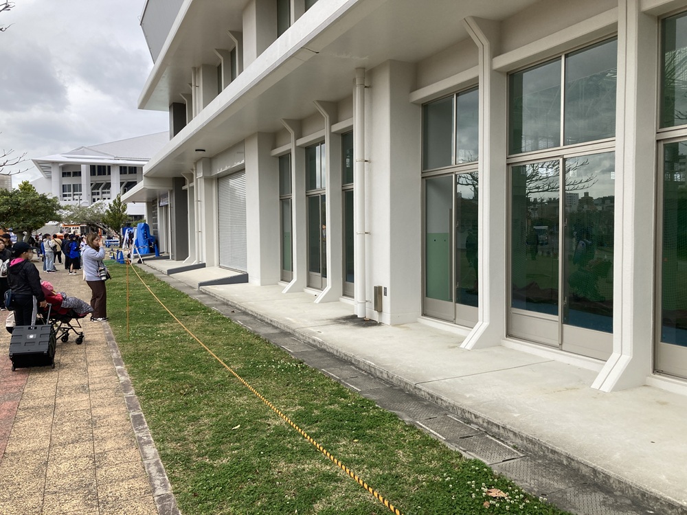 宜野湾キャンプの室内練習場