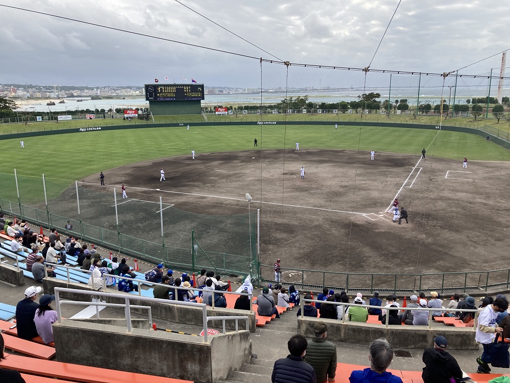 中日ドラゴンズのキャンプ地・北谷公園野球場のプロ野球練習試合