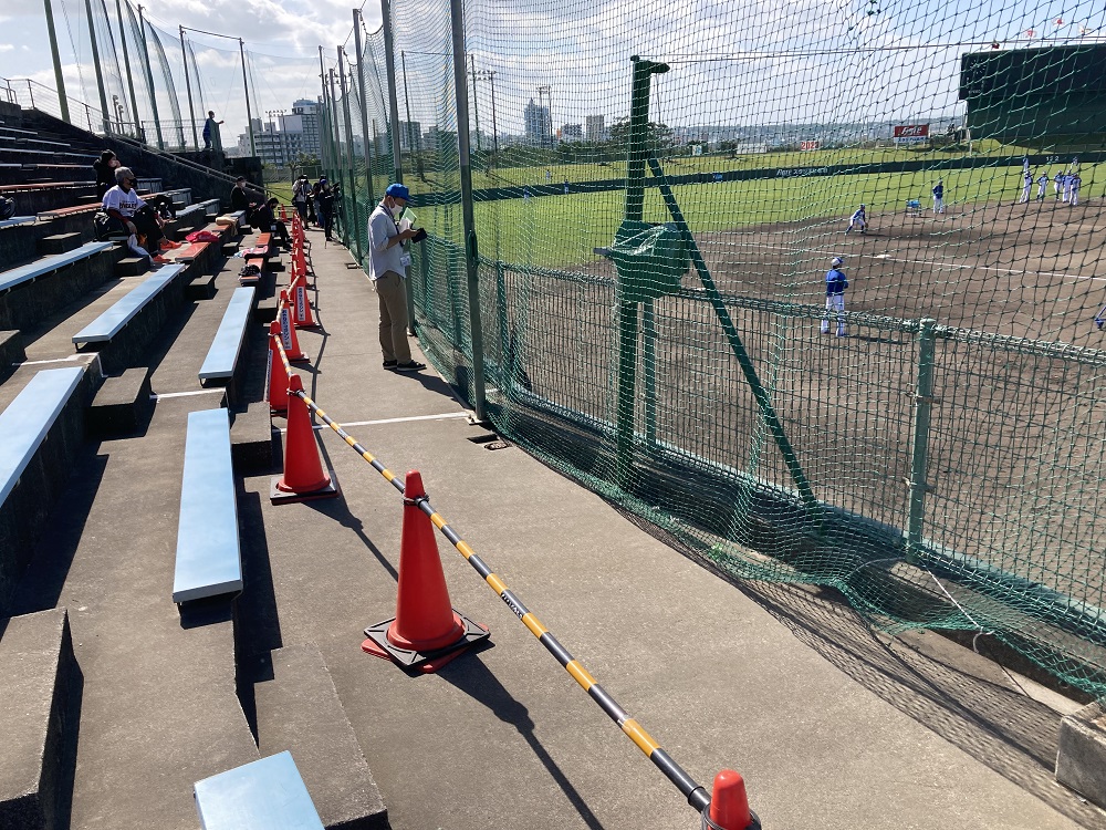 中日ドラゴンズのキャンプ地・北谷公園野球場の立ち入り禁止エリア（3塁側）