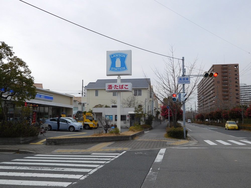 武庫川団地前駅から鳴尾浜球場への道順・ローソン（高須東信号前）