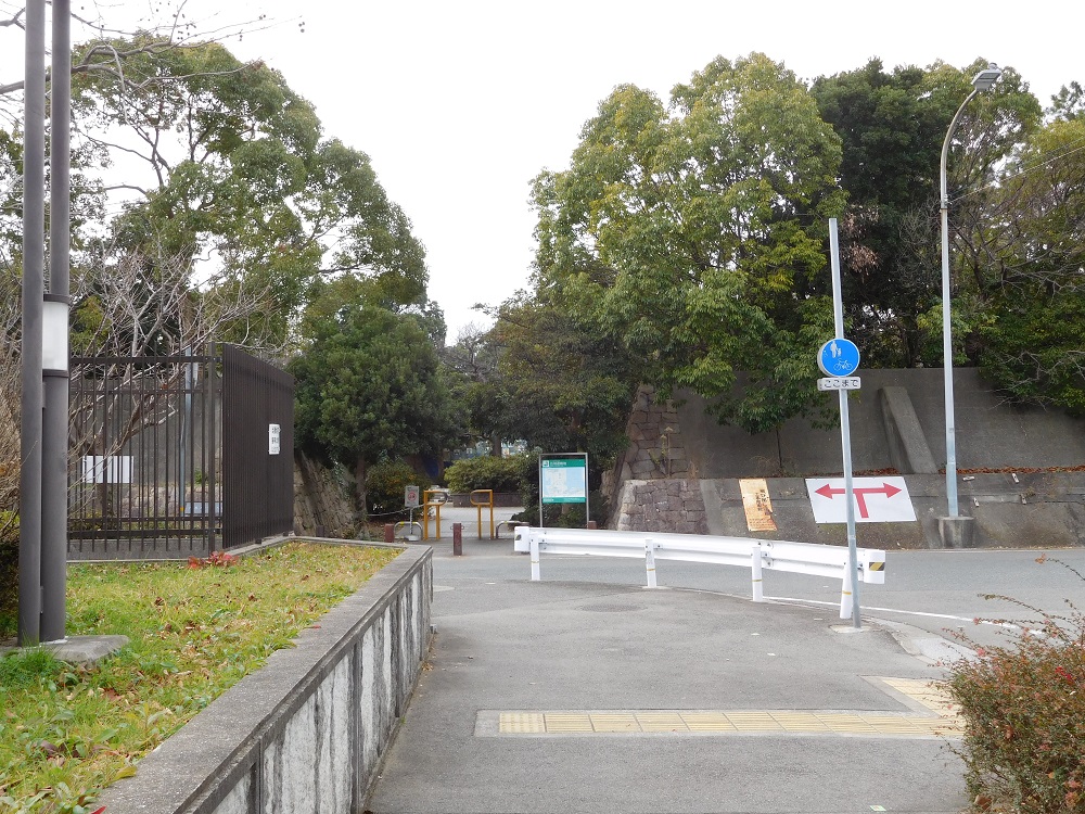 武庫川団地前駅から鳴尾浜球場への道順・鳴尾浜臨海公園