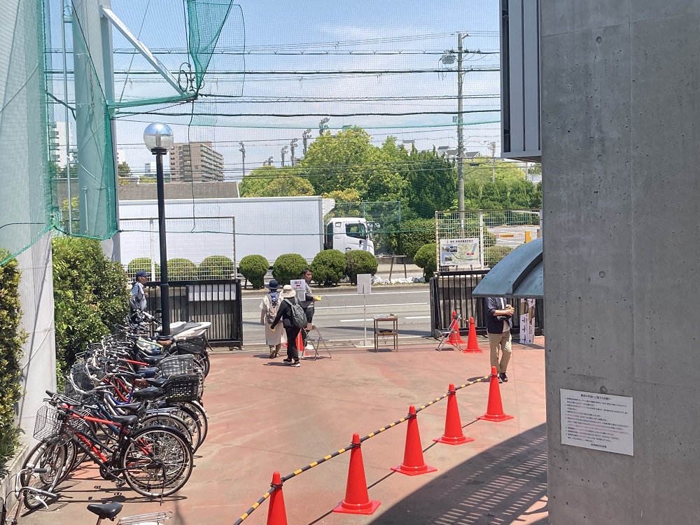 阪神鳴尾浜球場の自転車置き場