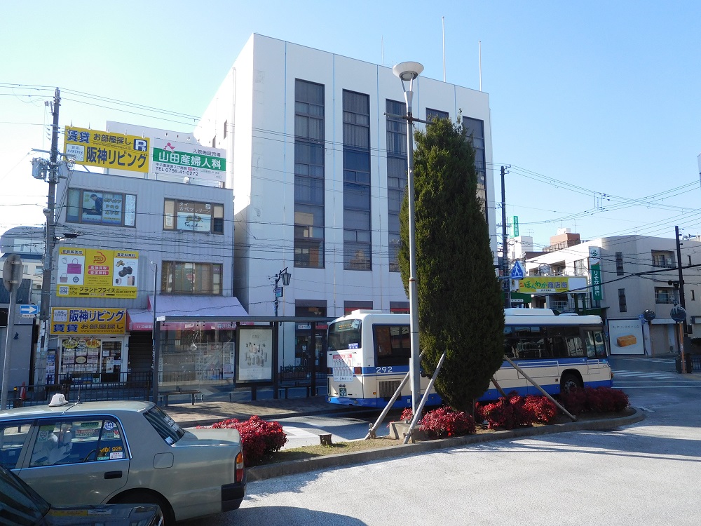 JR西日本・甲子園口駅前の阪神バスターミナル