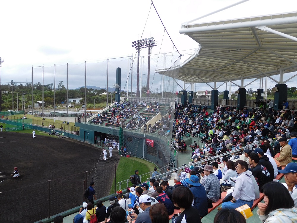 金武町ベースボールスタジアムの本球場