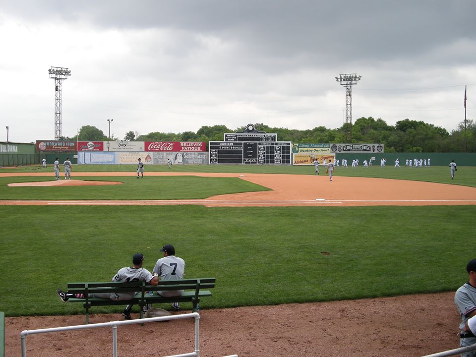 アメリカ最古の野球場・リックウッドフィールドを使うマイナーリーグ
