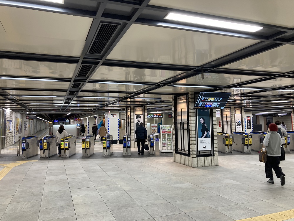 阪神電車大阪梅田駅・東入口