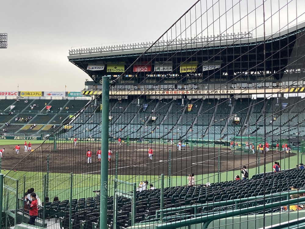 甲子園球場3塁アルプス席・27段6番