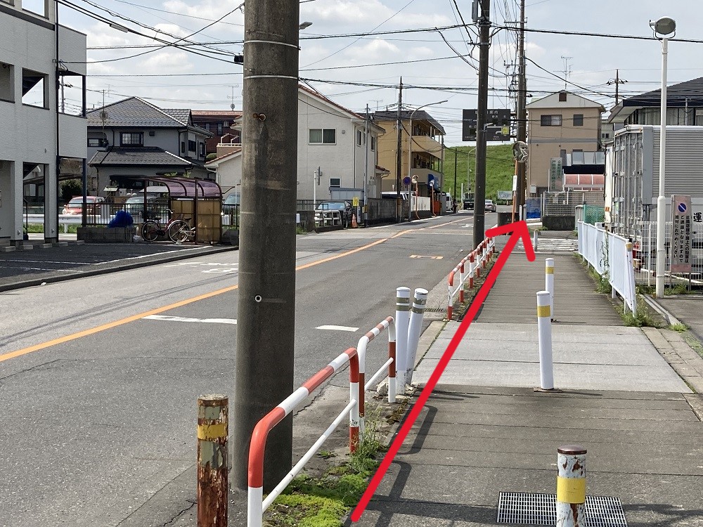 道満交差点から堤防への道順