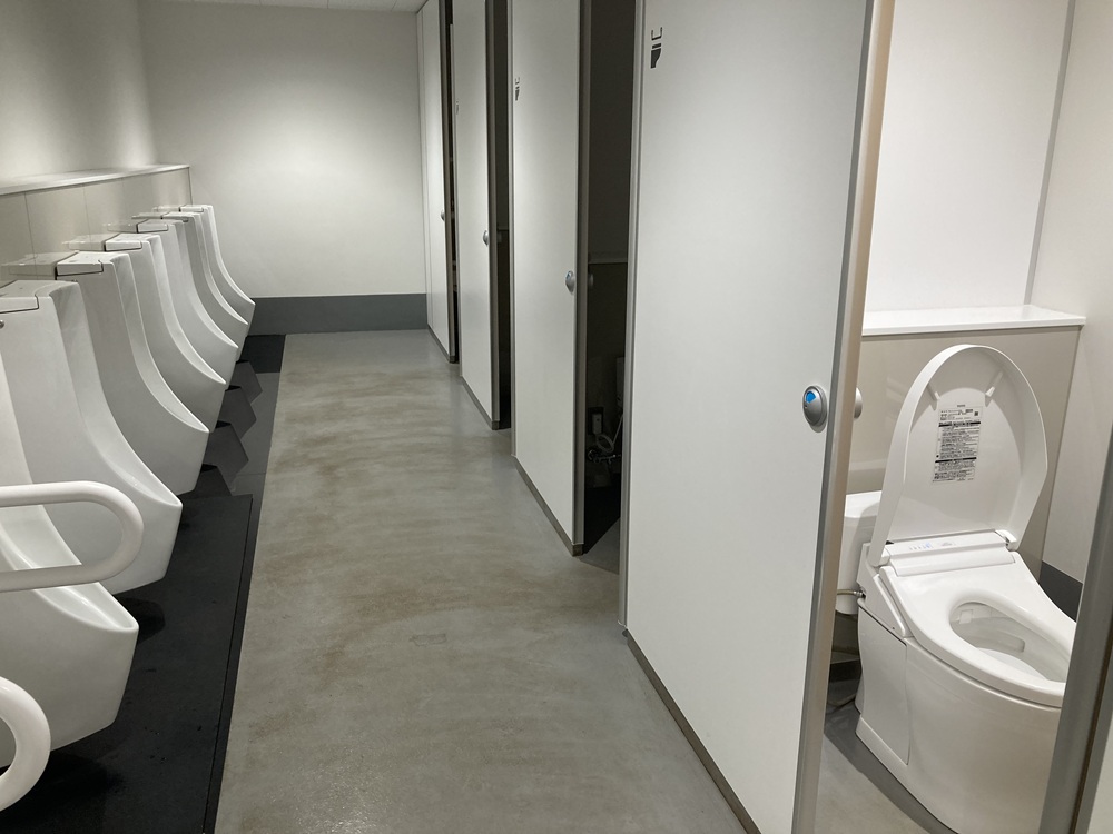 お倉ケ浜総合公園野球場のトイレ