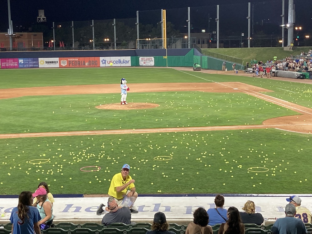 マイナーリーグ球場の試合後のイベント