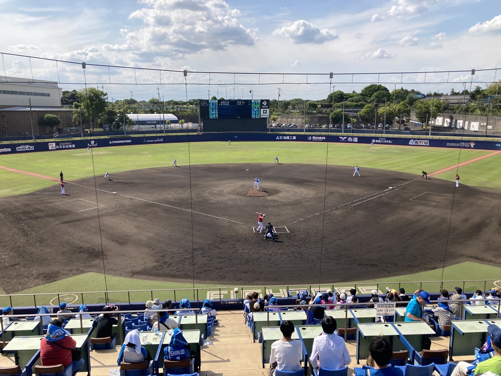 鎌ヶ谷スタジアムのフィールド